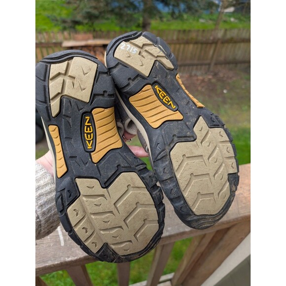Keen Newport H2 Mens Sandals Size 8.5 Waterproof Slingback Hiking Shoes Gray Tan